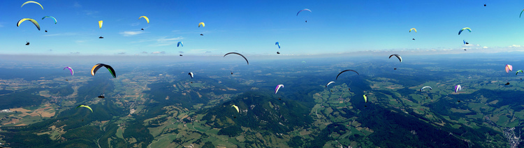 parapente au dessus de salins les bains poupet coeur du jura