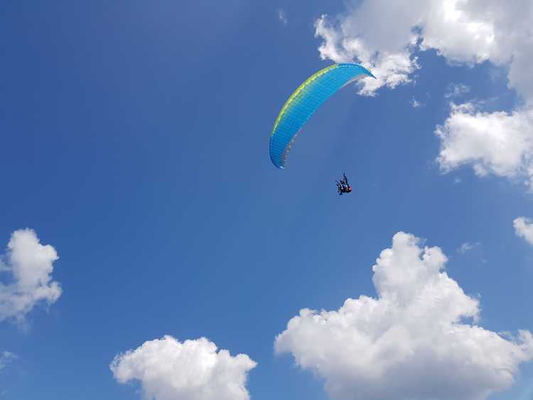 vol en biplace parapente au mont poupet