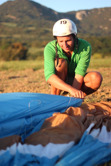 pliage après vol en parapente poupet